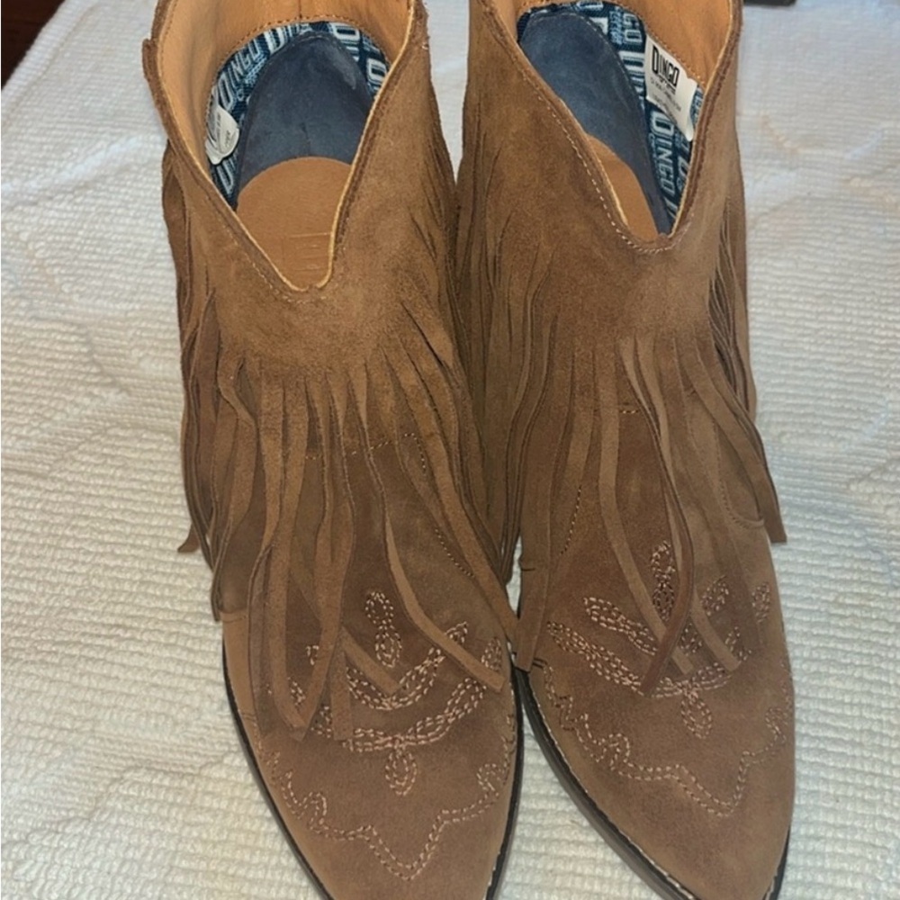 Dingo women’s Camel suede - Picture 3 of 6